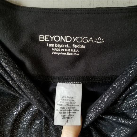 Beyond Yoga Twinkle Leggings - Picture 4 of 4